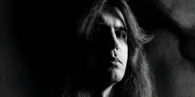 COSTAS VARRAS – Παρουσιάζει το lyric video “Electric Stardom” με τον Mark Boals